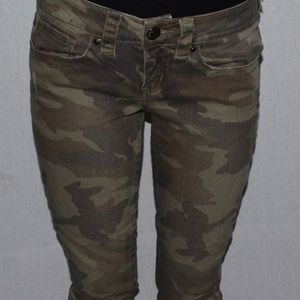 Seven7 Size 4 Camo Jeans